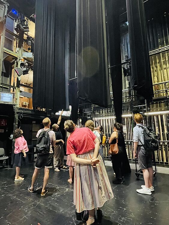 Studierende im BA-Schwerpunkt Musiktheaterwissenschaft